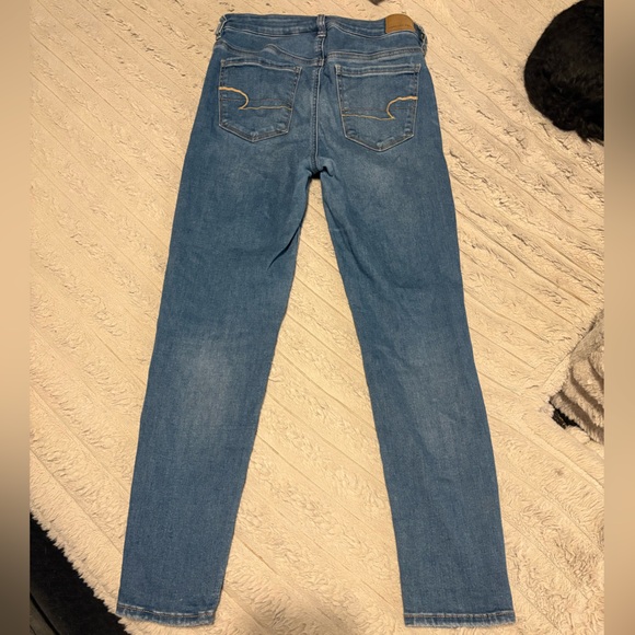 American Eagle Women's High Rise Skinny Jeans Medium Wash Denim Size 8 Short - Picture 2 of 2